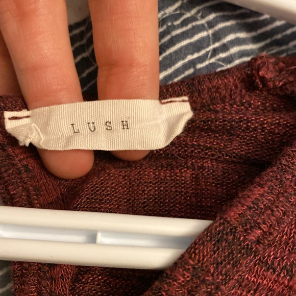 LUSH long sleeve - Picture 3 of 3